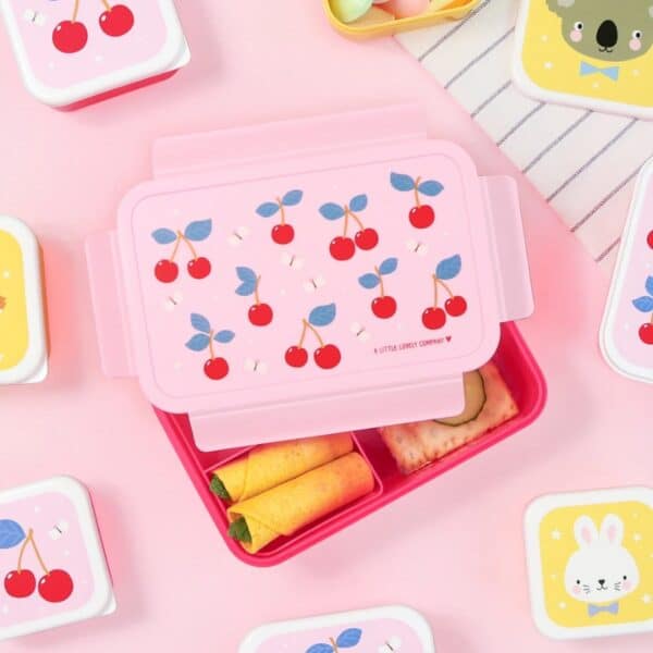 a-little-lovely-company-bento-box-2kersen-sfeerbeeld