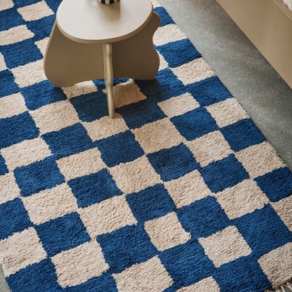 ferm-living-Mara-Washable-Rug-blue-sfeer.
