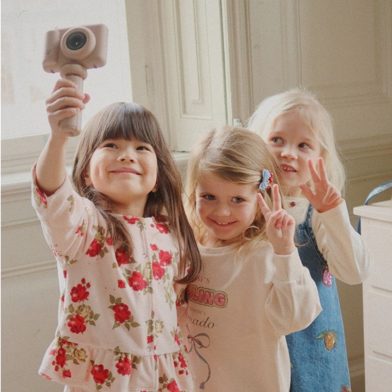 Konges Slojd My first camera - cherry 5 konges-slojd-my-first-camera-lemon-sfeer-